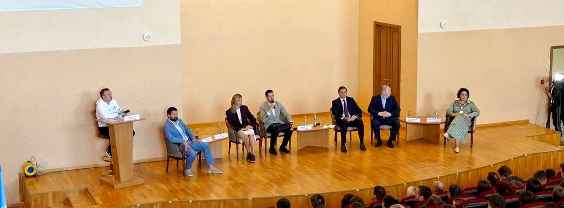 «Стартап как диплом» и поддержку молодежных инициатив обсудили в Орле
